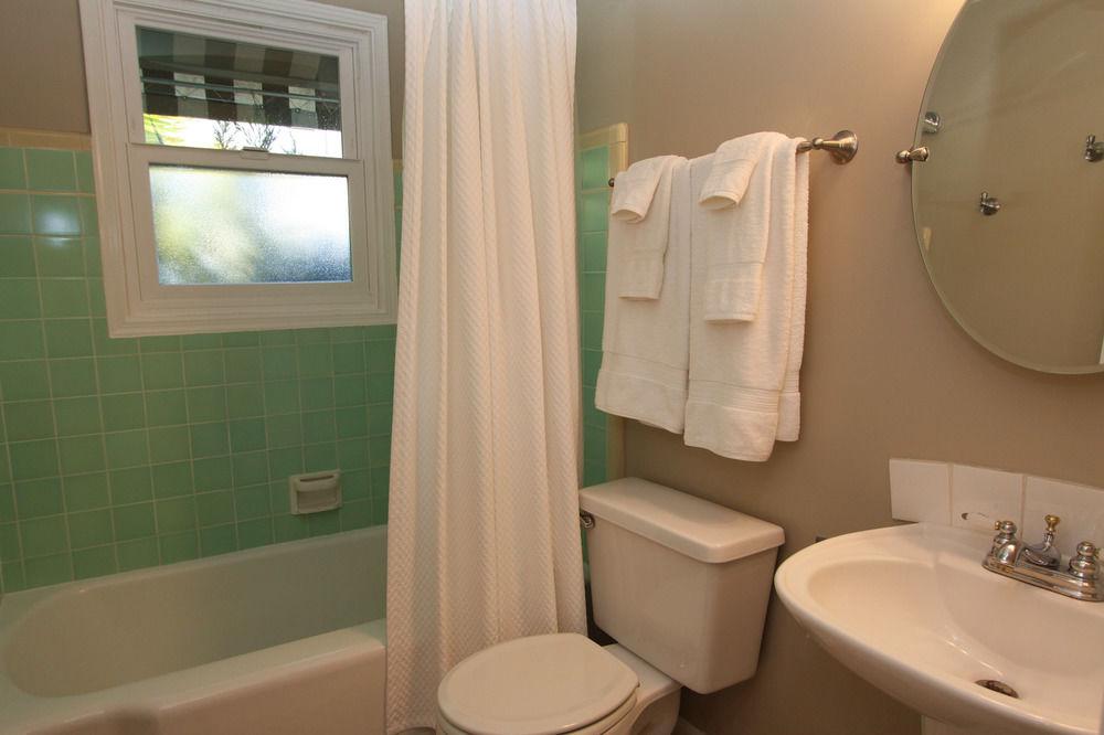 Chelsea Garden Inn - photo 23