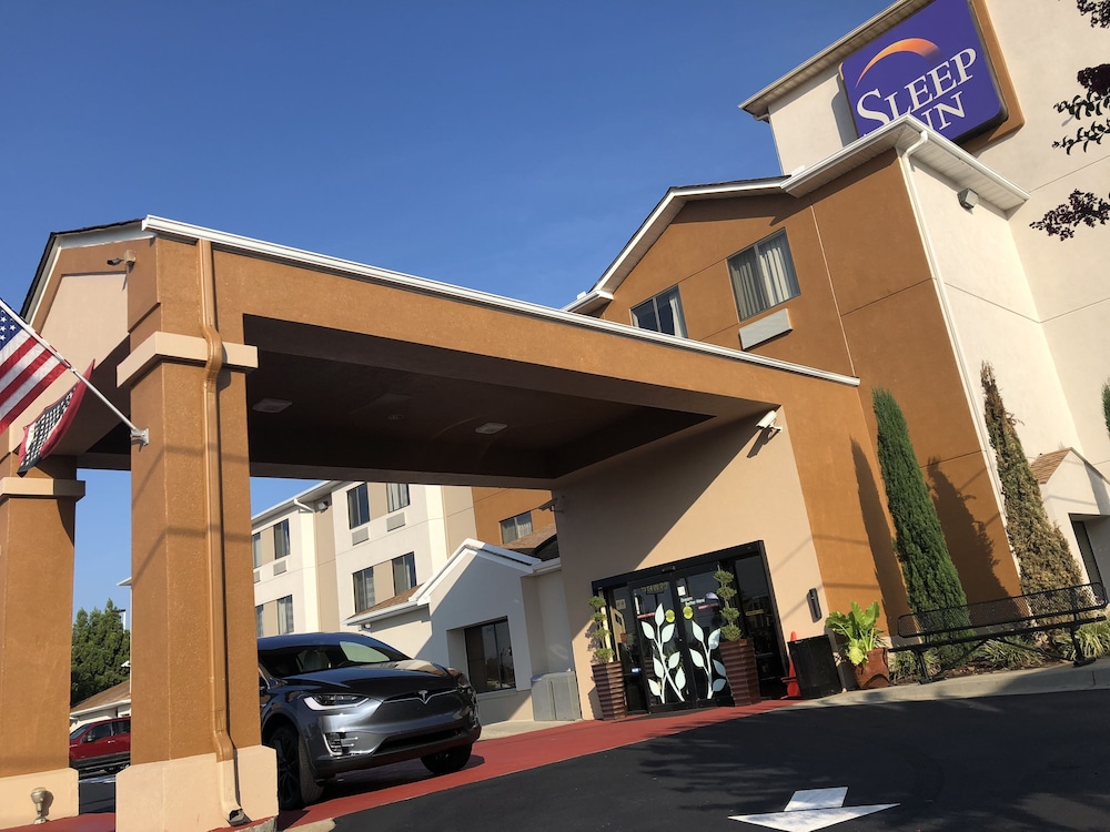 Days Inn by Wyndham McDonough - photo 97