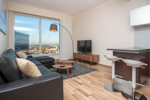 City Centre Sky View Apartment on 27th Floor