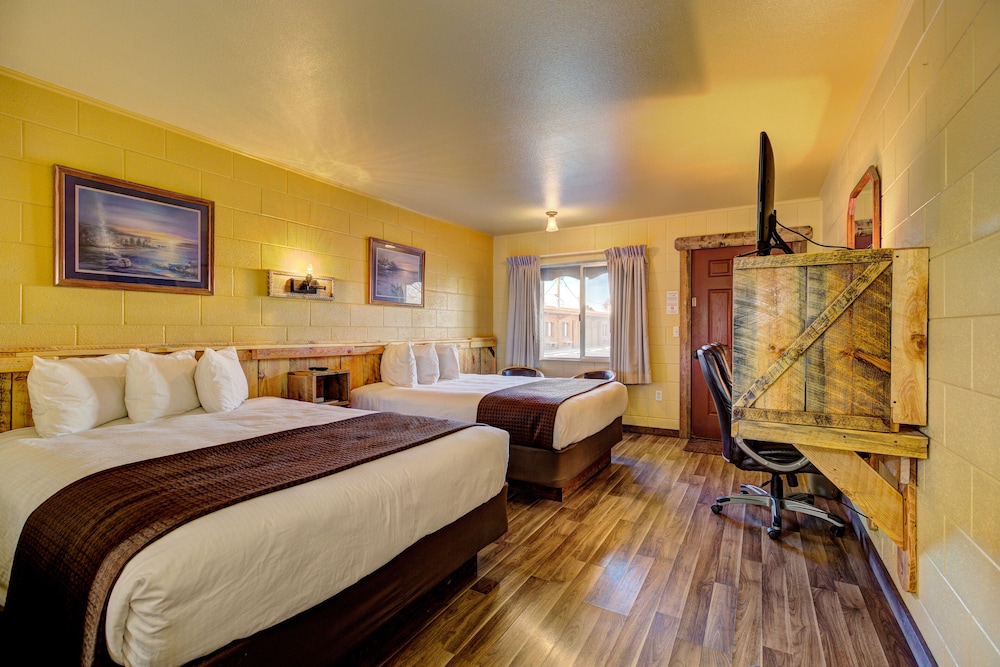 Holiday Motel and RV Park - photo 11