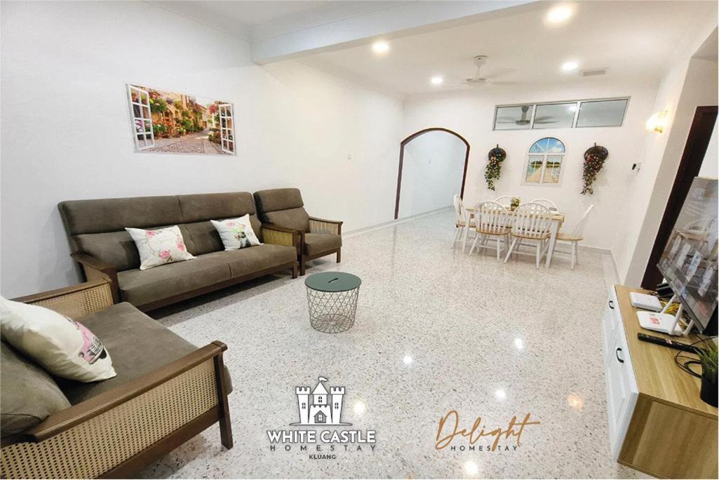 White Castle 11pax Semi D Games Neflix Aeon — 4-Star Luxury Hotel in Kluang, Malaysia