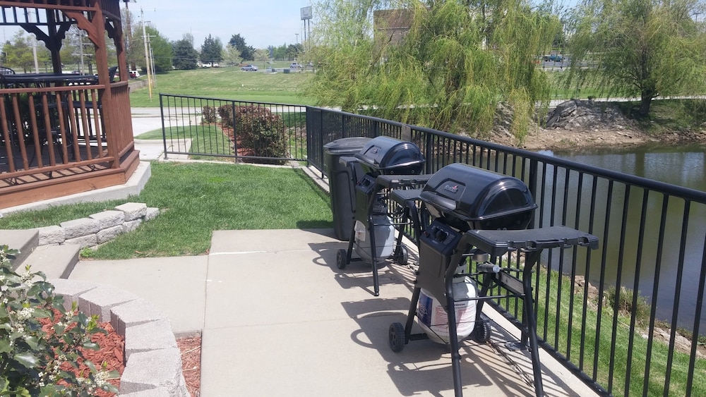 Candlewood Suites Springfield by IHG - photo 27