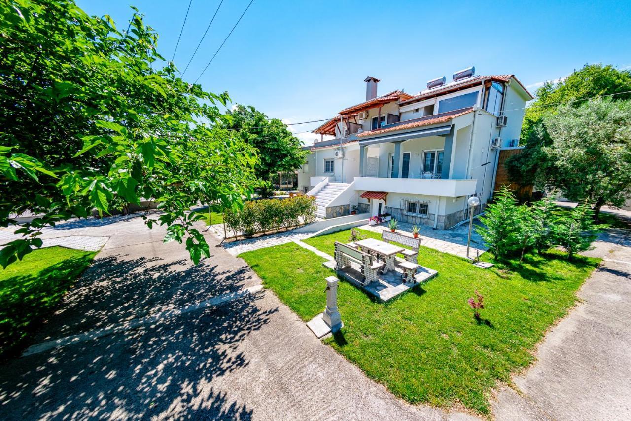 Xenia — 4-Star Luxury Hotel in Nea Iraklitsa, Greece