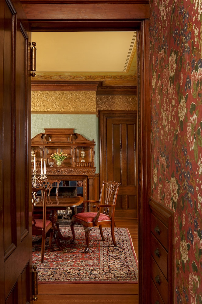 The Lady Mary Inn - photo 29