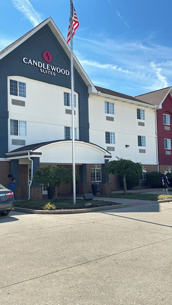 Candlewood Suites Airport by IHG - photo 29
