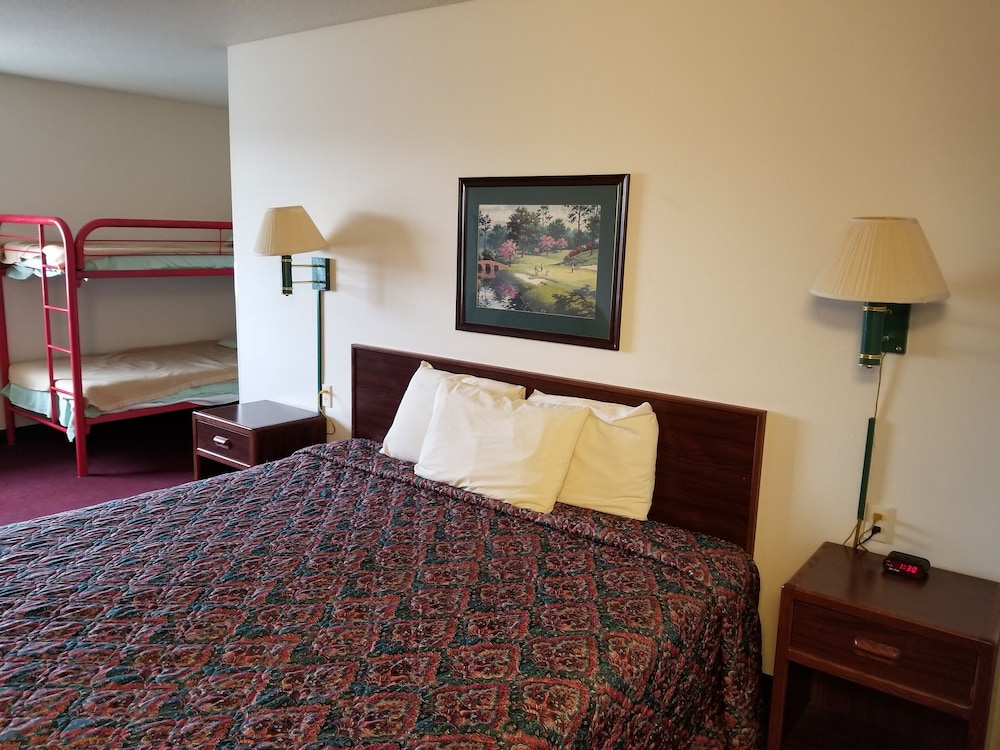 Bilmar Inn & Suites Dell Rapids Near Sioux Falls - photo 36