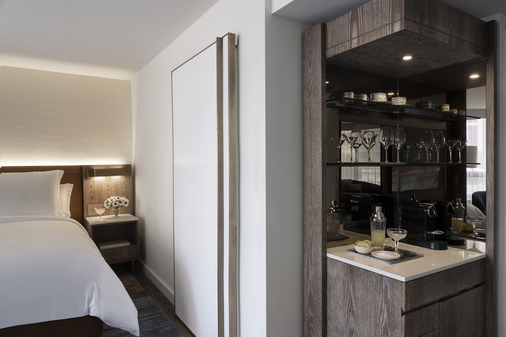 Four Seasons Hotel Houston - photo 35