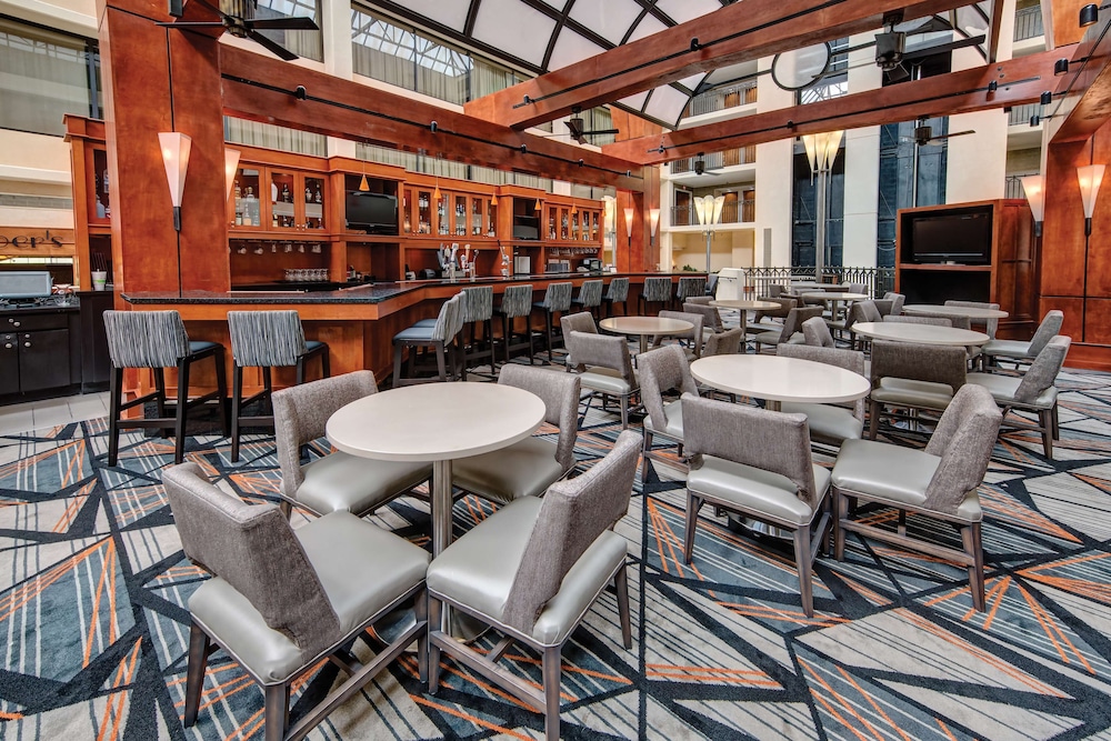 Hilton Knoxville Airport - photo 32