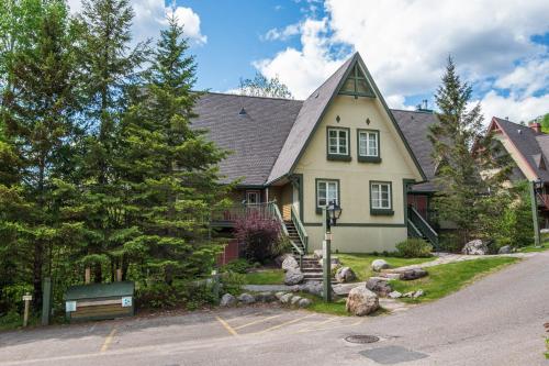 Le Plateau by Rendez Vous Mont Tremblant — 4-Star Luxury Hotel in Mont Tremblant, Canada