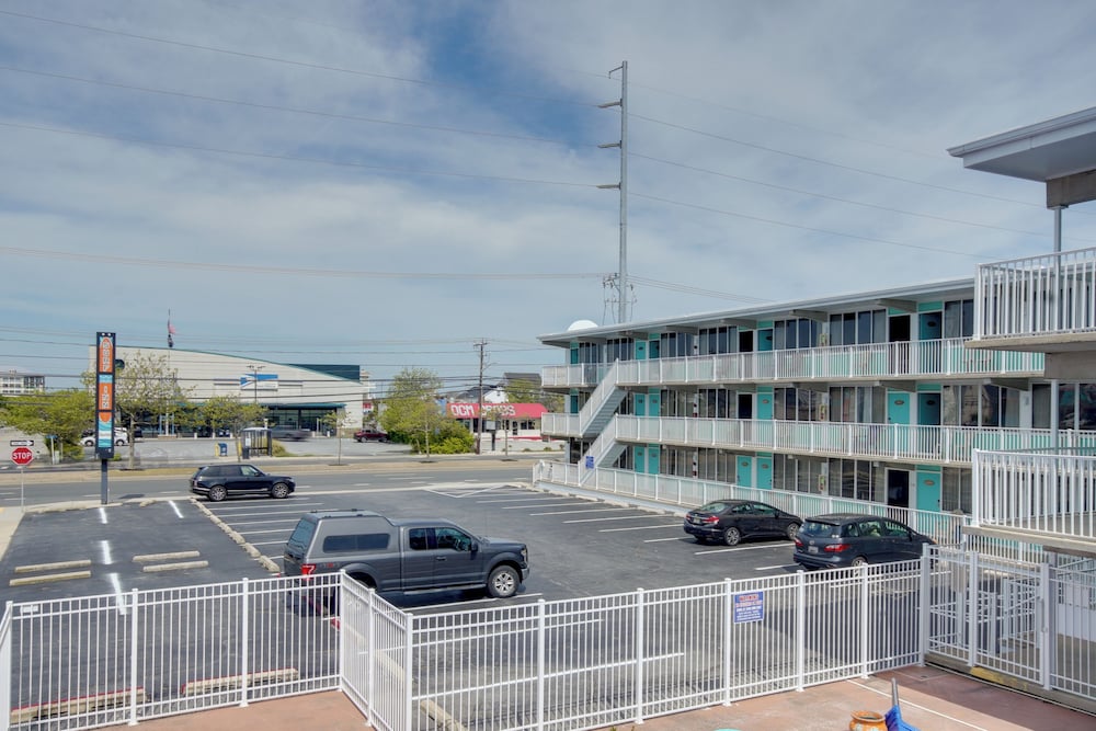 Surf Inn Suites - photo 36