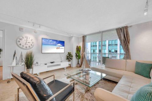 PH 41st Floor 3 BED Brickell Ocean View — 4-Star Luxury Hotel in Miami, United States