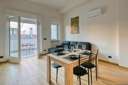 Appartamento Centro Torino con Terrazzo — 4-Star Luxury Hotel in Turin, Italy