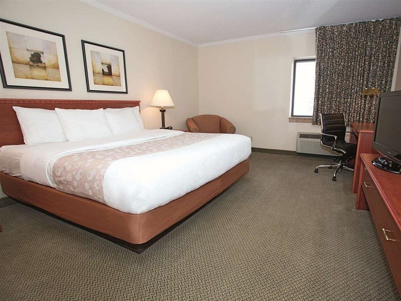 La Quinta Inn Milwaukee West Brookfield — Brookfield