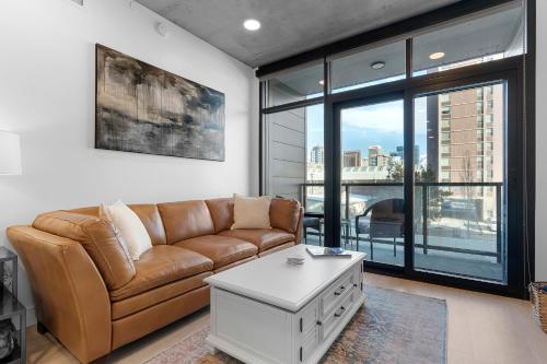 Best Amenities Pool Htub Gym Pking Downtown Views — 4-Star Luxury Hotel in Salt Lake City, United States