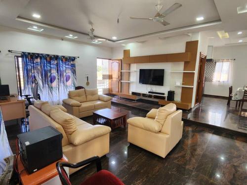 Hampi Premium Homestay with Cook — 4-Star Luxury Hotel in Hospet, India