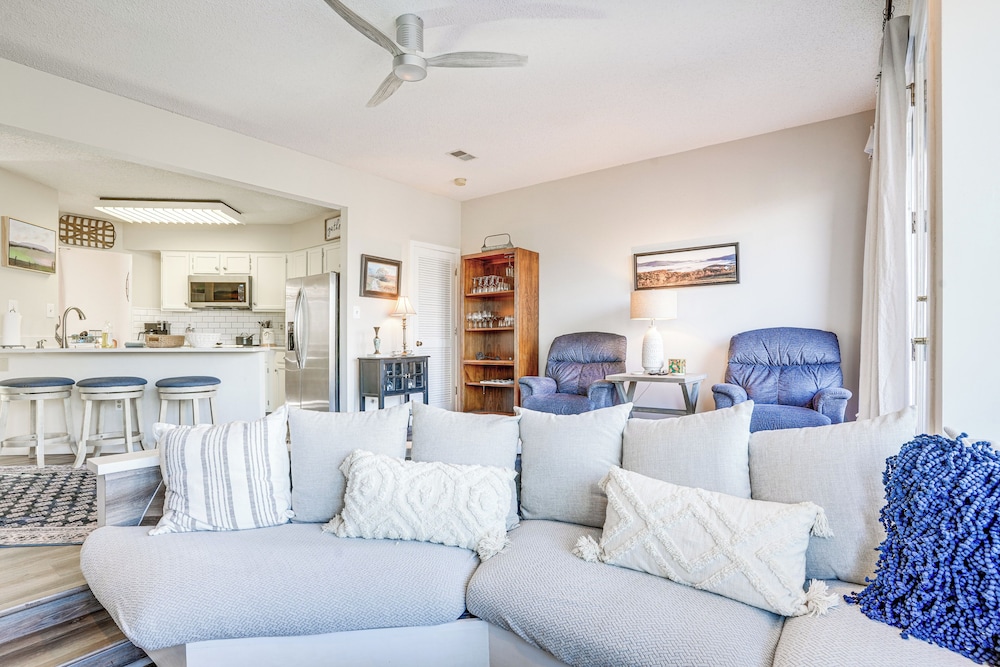 Modern Townhome at Wintergreen Resort - featured photo