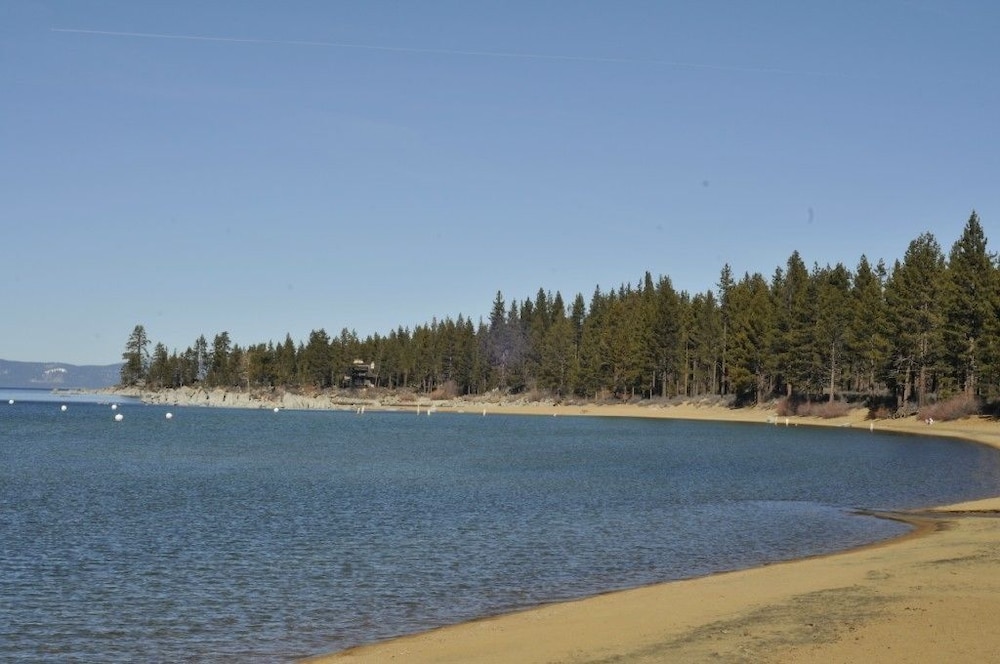 Ambassador Lake Tahoe - photo 11