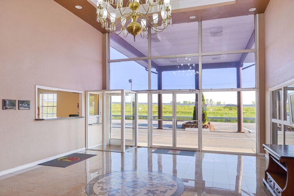 Super 8 by Wyndham Little Rock North Airport - photo 3