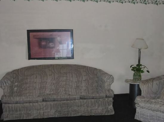 Red Carpet Inn Piqua - photo 8