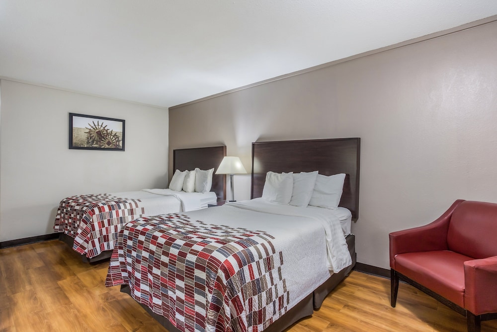 Red Roof Inn Meridian - photo 11