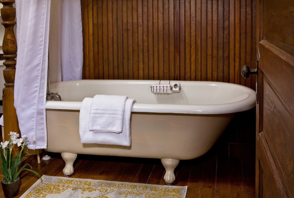 The Reynolds Mansion - photo 19