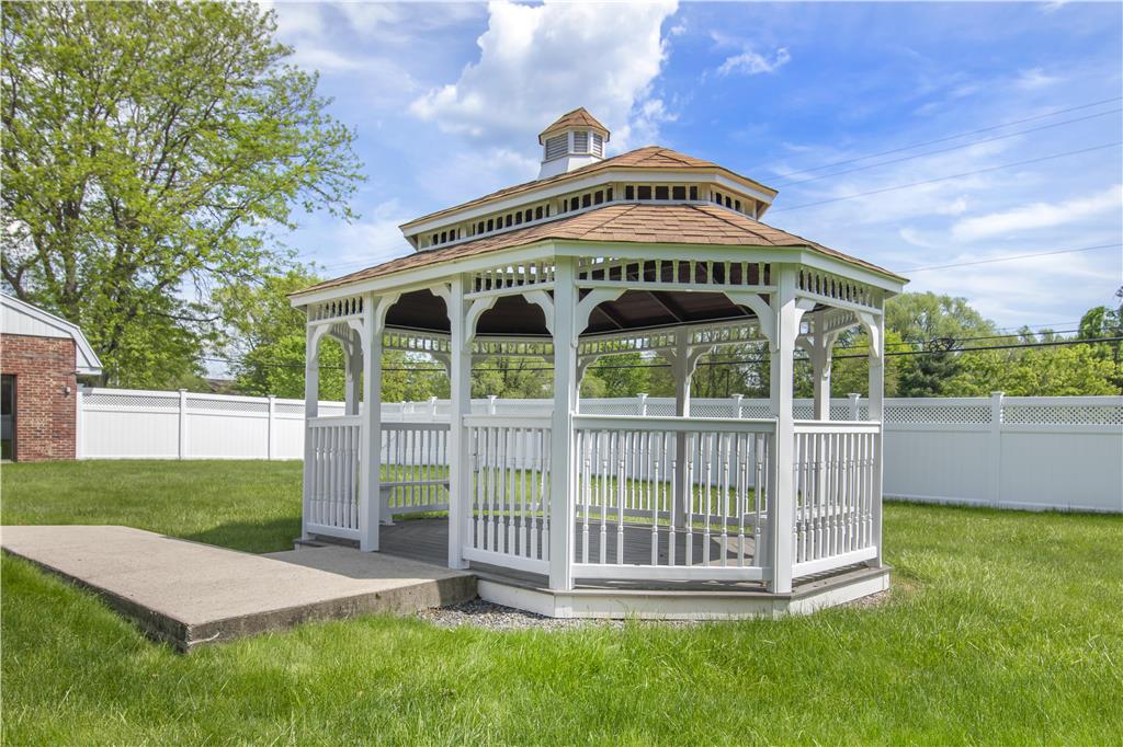 Best Western Plus Keene Hotel - photo 24