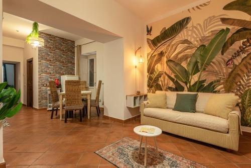 Good Vibes Apartment Nel Centro Storico — 4-Star Luxury Hotel in Palermo, Italy