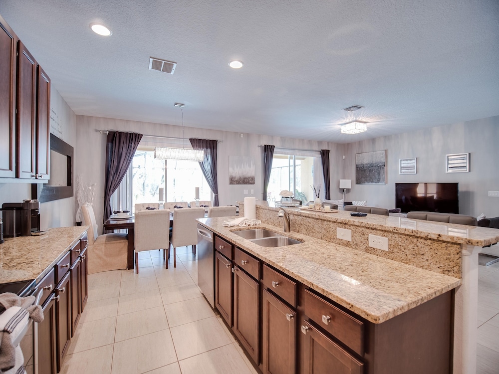 Blissful Retreat 6 Bedrooms - photo 23
