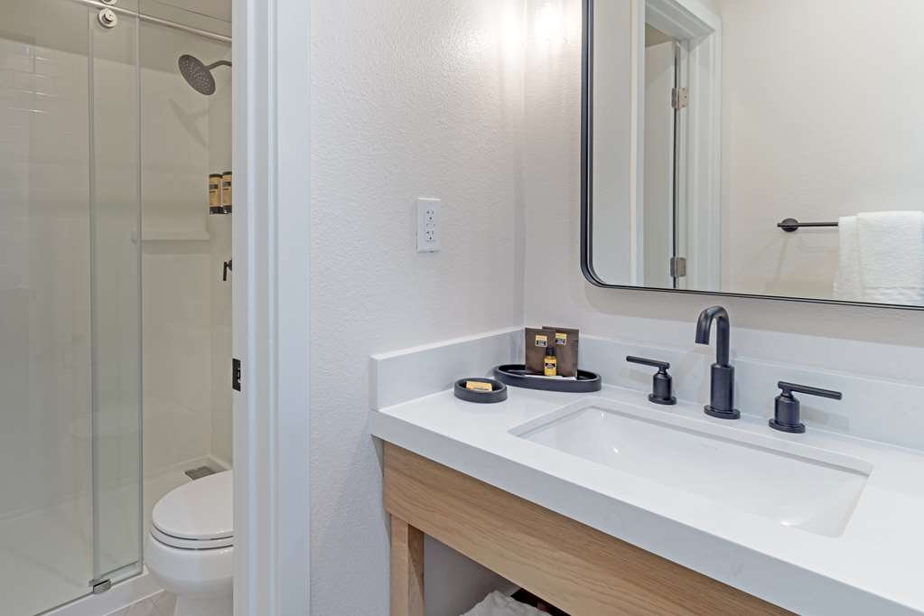 Best Western Plus Inn At The Vines - photo 31
