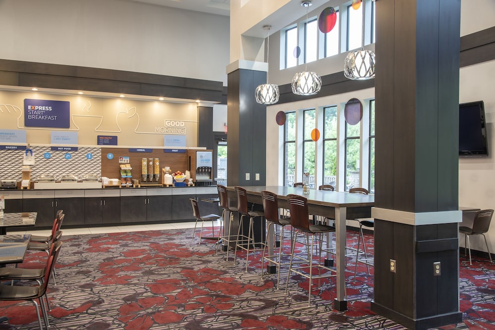 Holiday Inn Express Hotels & Suites Columbus Polaris Parkway by IHG - photo 37