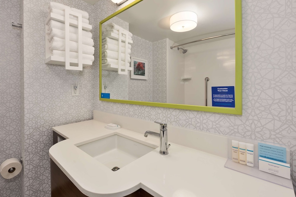 Hampton Inn Traverse City - photo 31