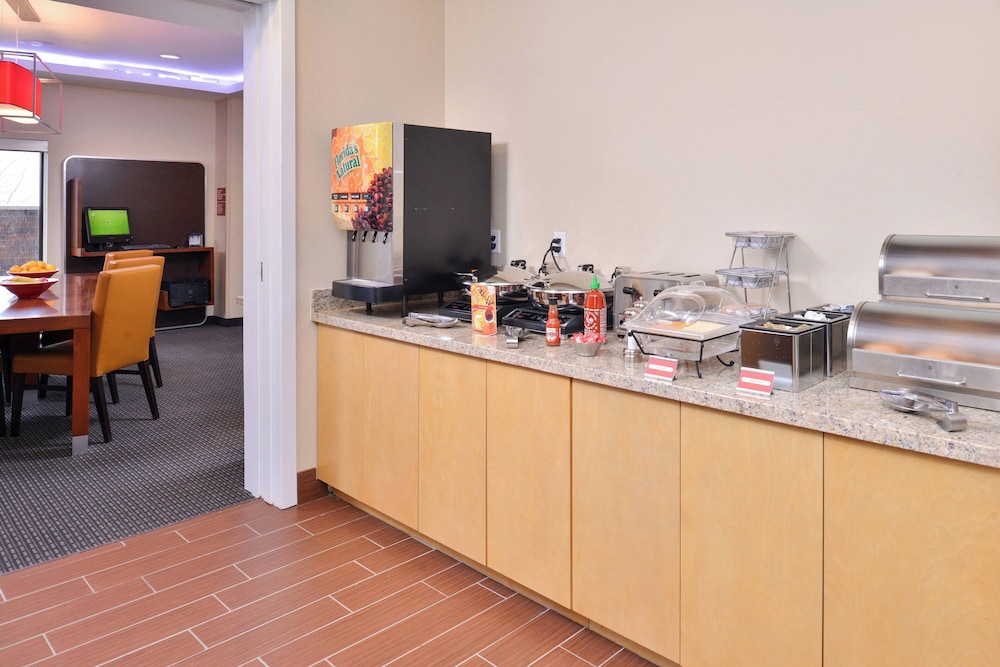 TownePlace Suites Detroit Commerce - photo 26