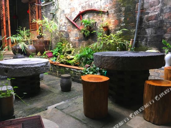 Lantian Yaju Inn in Zhaoping, People's Republic of China