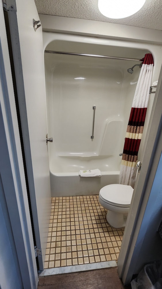 Red Roof Inn Perry - photo 17