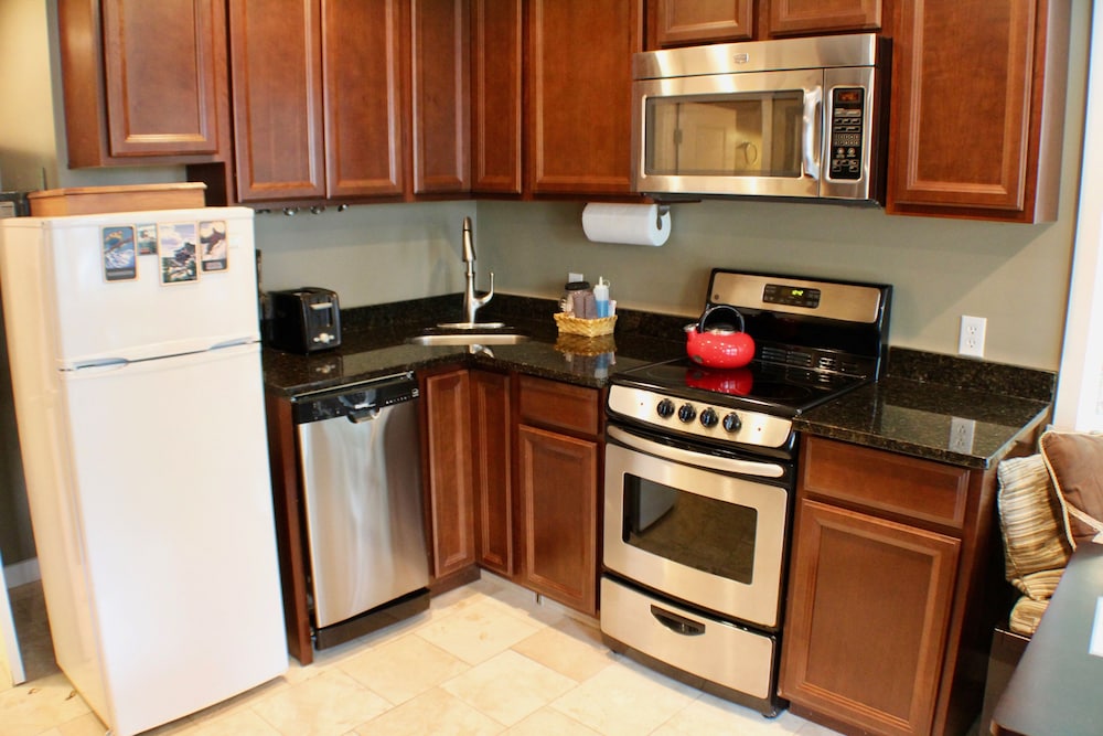 Crystal Chalets Condominiums at Crystal Mountain Ski Resort - photo 59