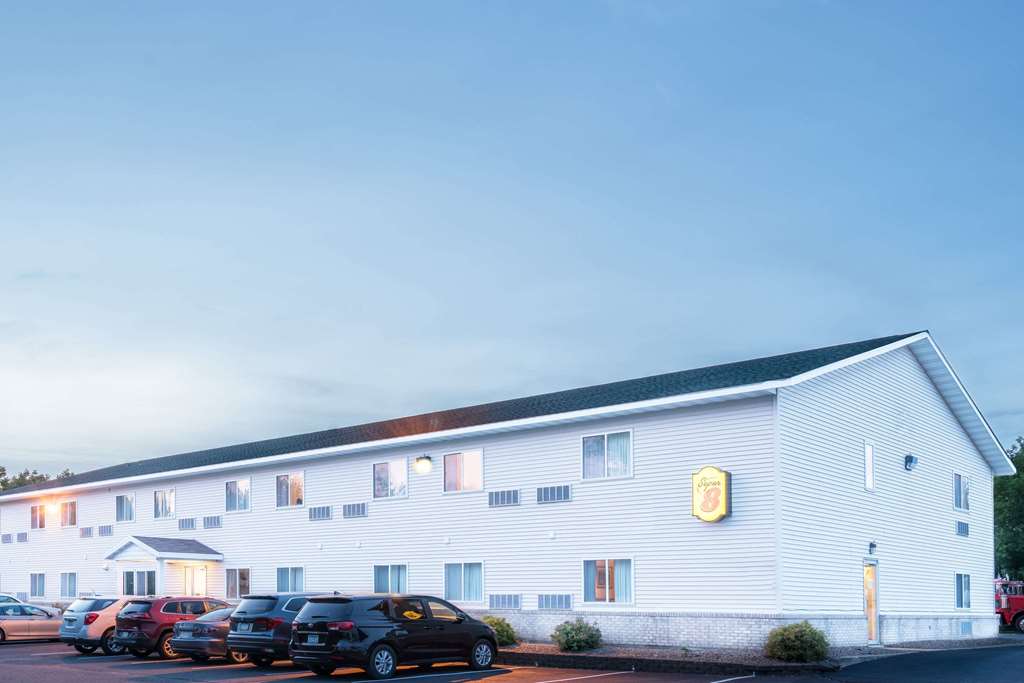 Super 8 by Wyndham Phillips - photo 2