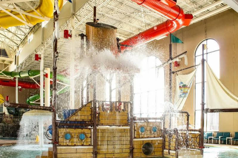 Caribbean Cove Hotel and Water Park - photo 26