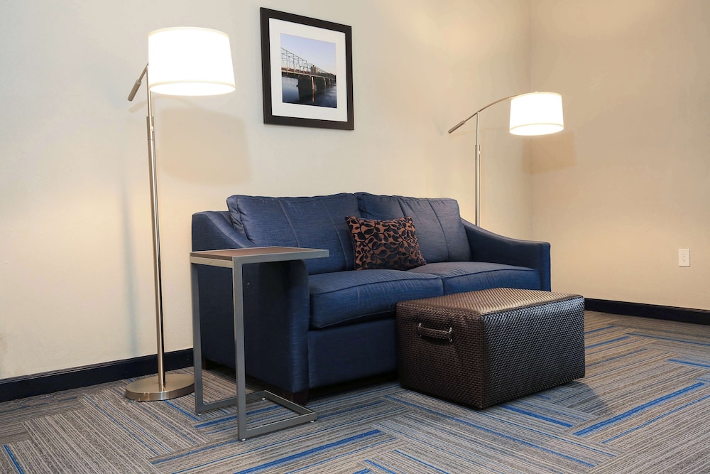 Hampton Inn Bordentown - photo 14