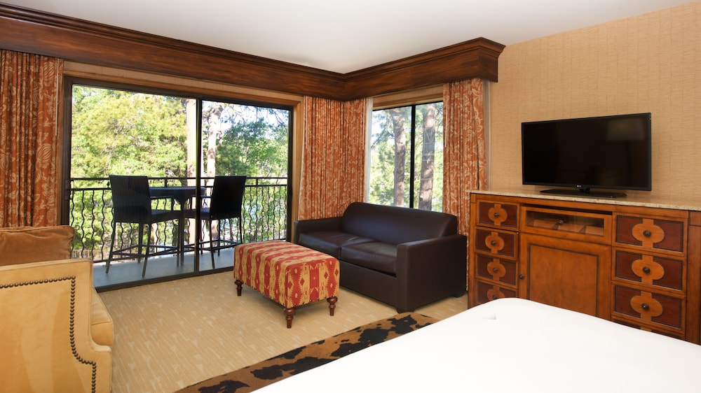 Lake Arrowhead Resort and Spa - photo 10