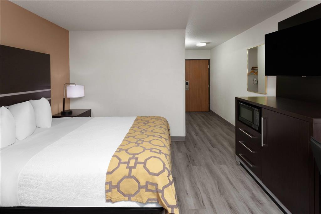 Baymont by Wyndham Green Bay - photo 16