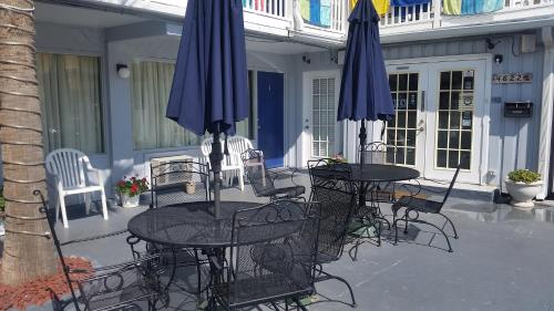 Edgewater Inn - photo 15
