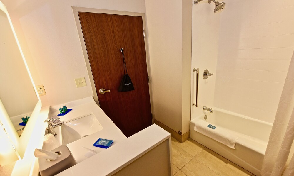 Holiday Inn Express & Suites Perryville by IHG - photo 20