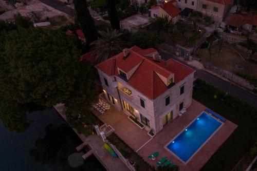 Villa Dubravka heated outdoor pool and indoor jacuzzi