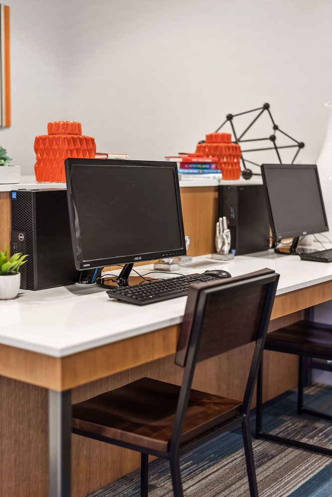 Holiday Inn Express Hotel and Suites West Valley by IHG - photo 38