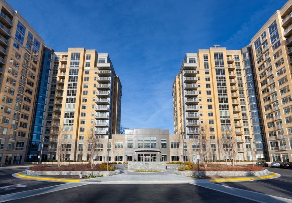 Global Luxury Suites At Hidden Creek - photo 8