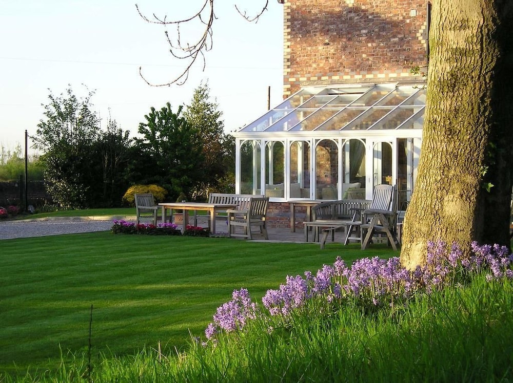 Peel Hey Bed & Breakfast — 4-Star Luxury Hotel in Liverpool, United Kingdom