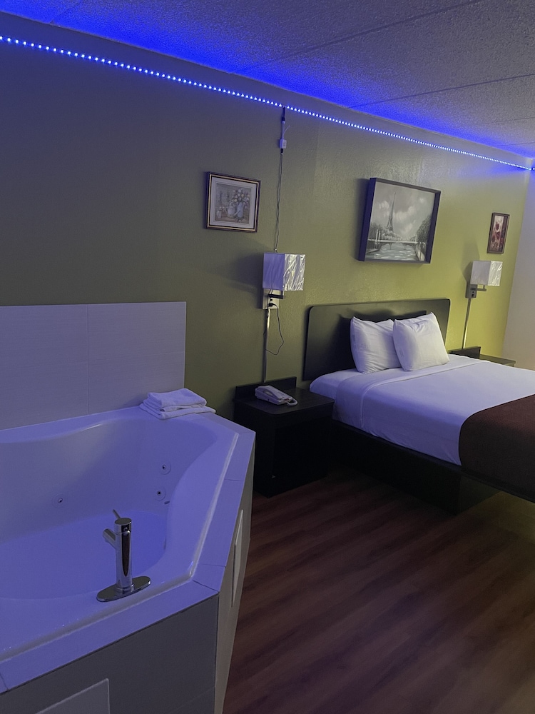 Motel 6 Willoughby OH Cleveland - photo 4