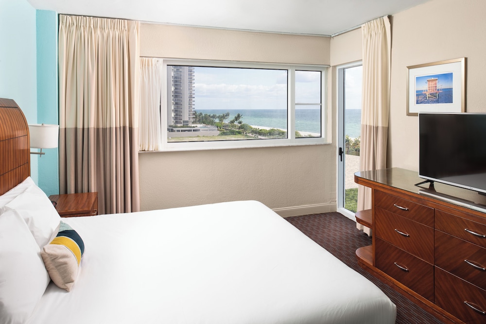 Sherry Frontenac Oceanfront Hotel - photo 36