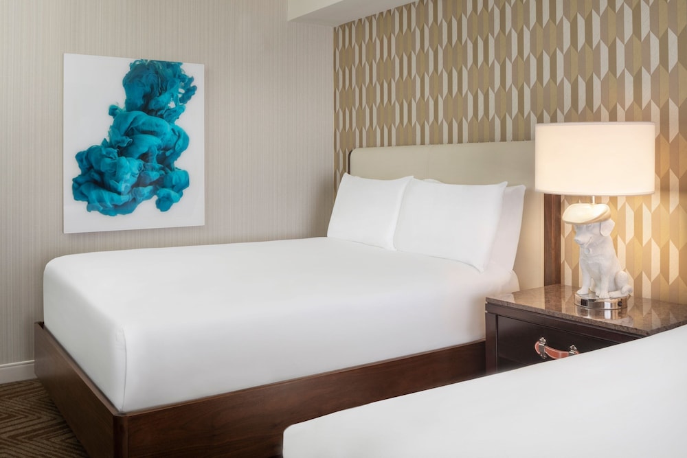 Renaissance Phoenix Downtown - photo 12
