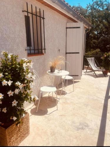 Chez Katty - carbon neutral hotel in Regusse